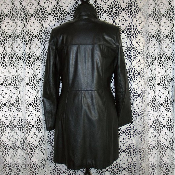 Womans Danier fitted leather coat D0023 - Picture 2 of 3